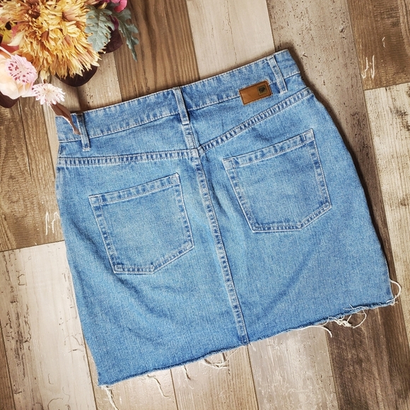 Roxy Frayed Hem Denim Mini Skirt Size Small NWOT Medium Wash Blue - Picture 12 of 13